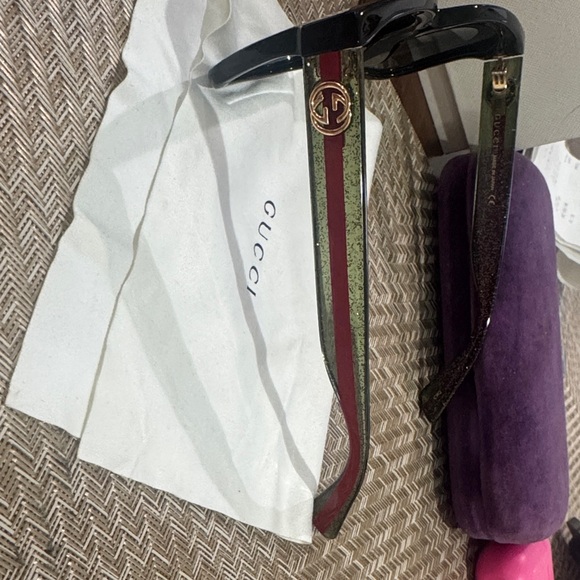 Gucci Women's Black Square Sunglasses - Picture 2 of 6